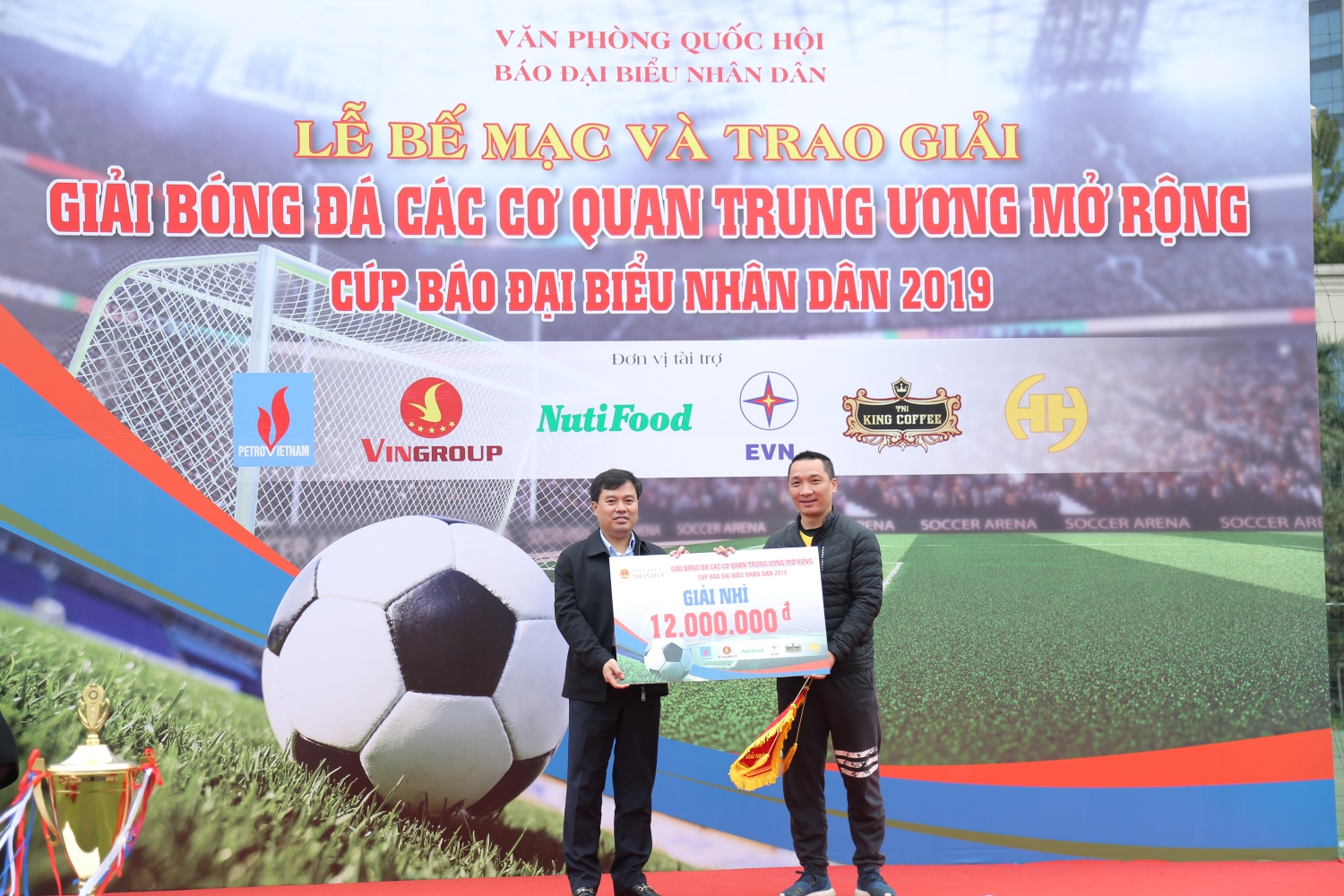pvn dat giai nhi tai giai bong da cac co quan trung uong mo rong cup bao dai bieu nhan dan