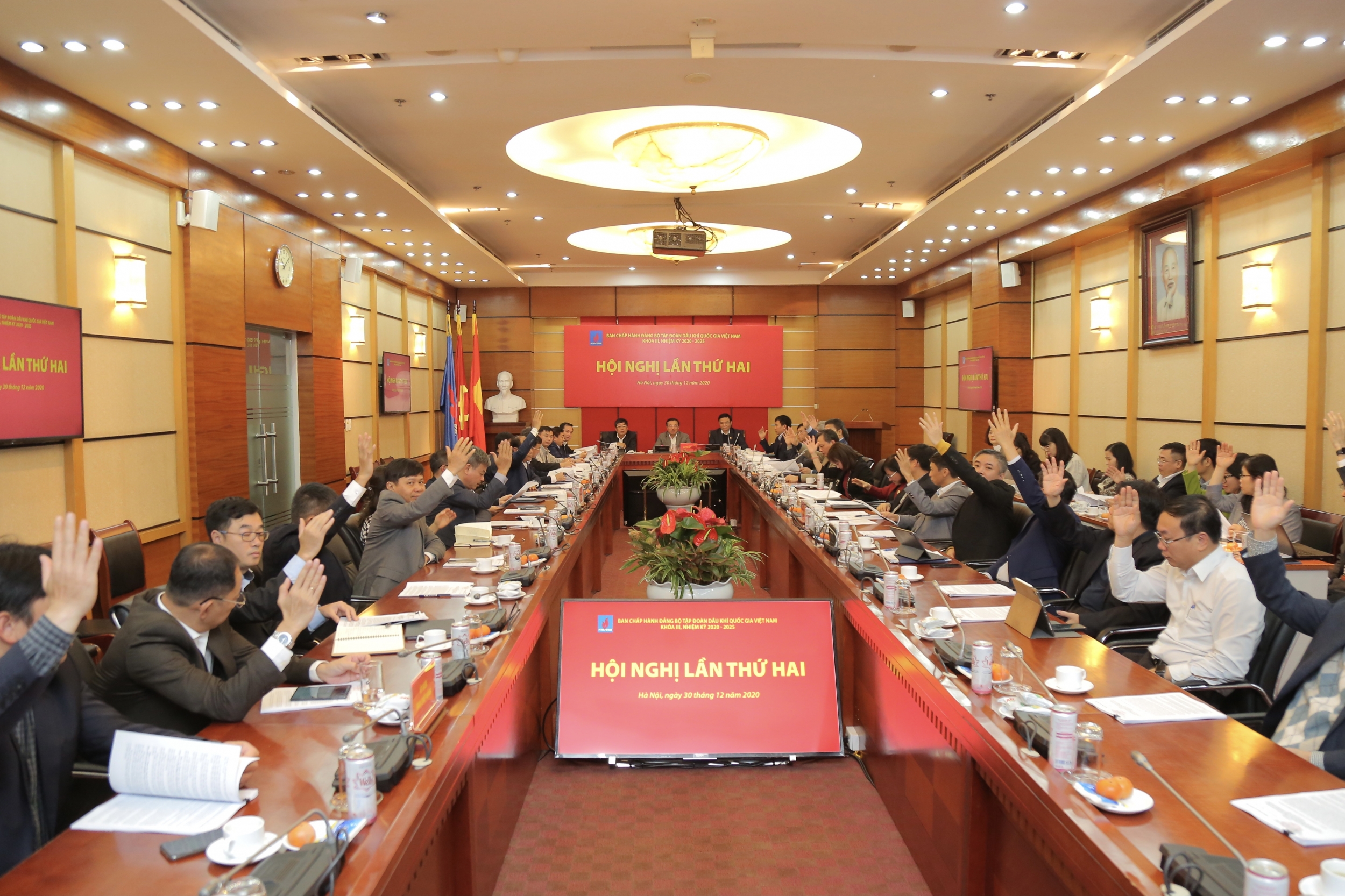 Petrovietnam - 60 năm hướng về phía trước