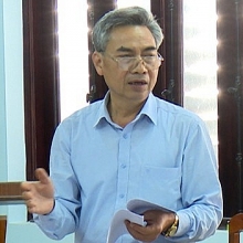 nu can bo tham o de co tien gui cho nguoi tinh ngoai quoc