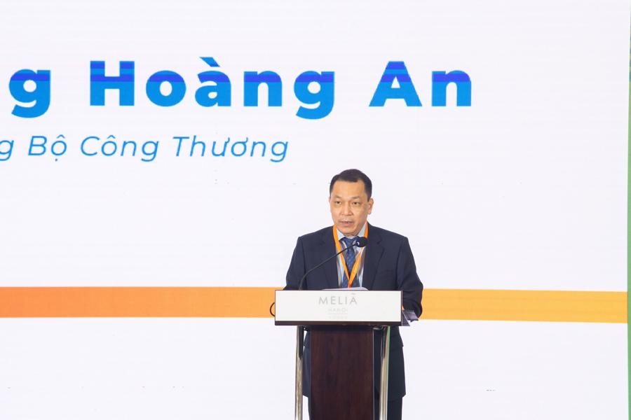 Việt Nam cần 14 tỷ USD/năm để chuyển đổi sang năng lượng xanh
