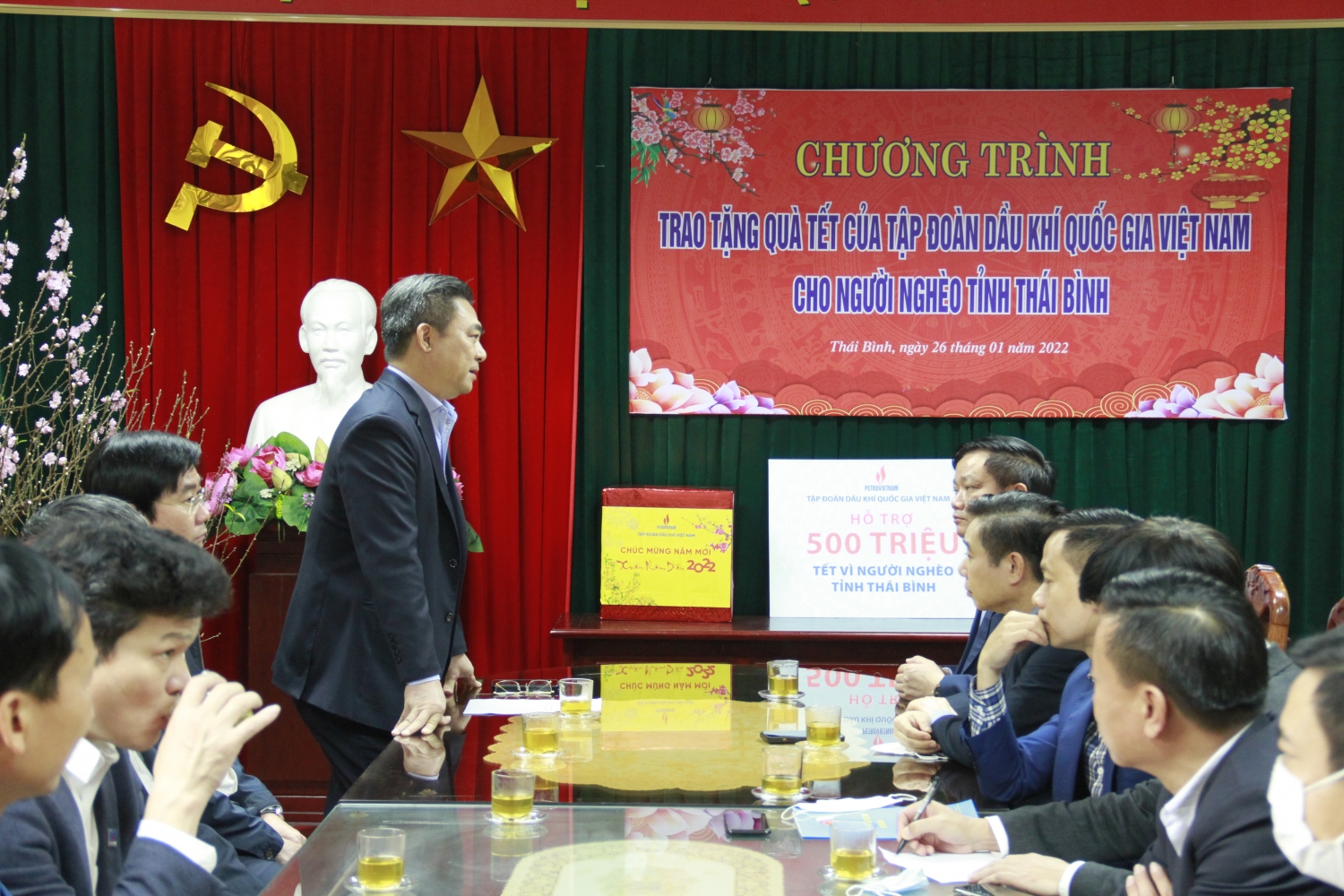 Petrovietnam ủng hộ chương trình Tết vì người nghèo tỉnh Thái Bình 500 triệu đồng