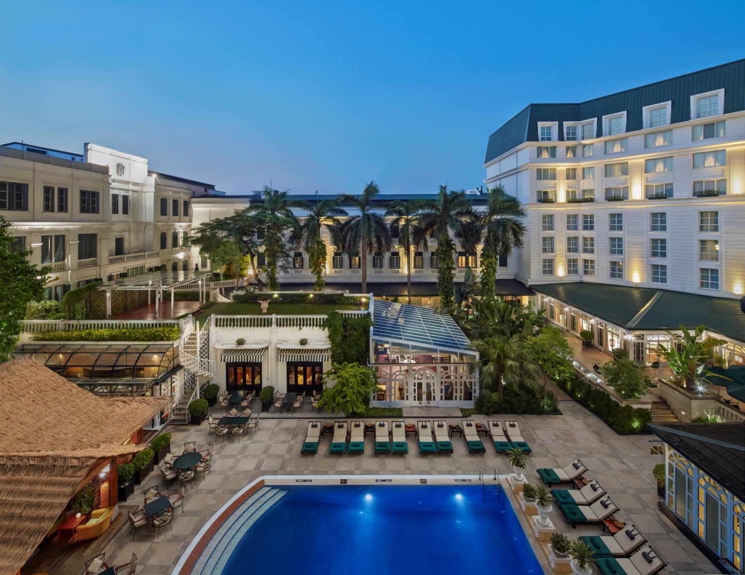forbes travel guide xep hang 5 sao doi voi metropole ha noi