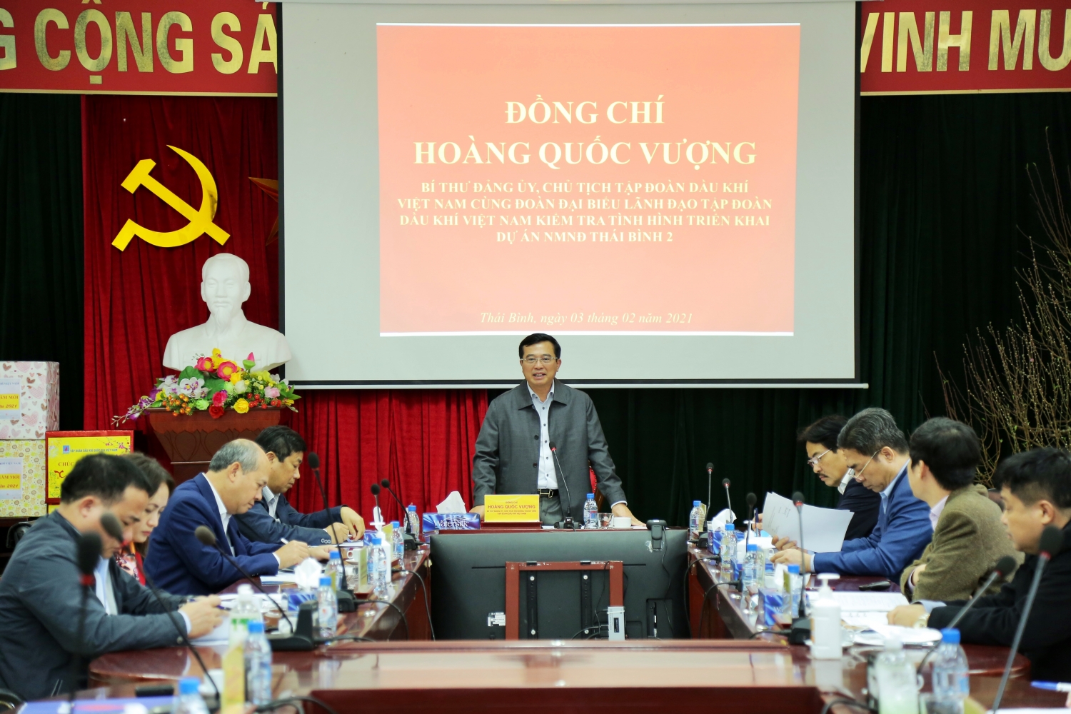 Chủ tịch HĐTV Petrovietnam Hoàng Quốc Vượng kiểm tra tiến độ dự án NMNĐ Thái Bình 2