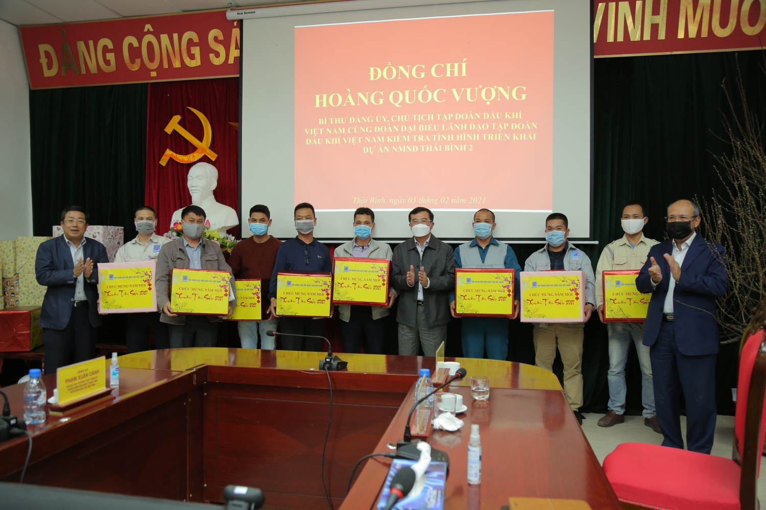 Chủ tịch HĐTV Petrovietnam Hoàng Quốc Vượng kiểm tra tiến độ dự án NMNĐ Thái Bình 2