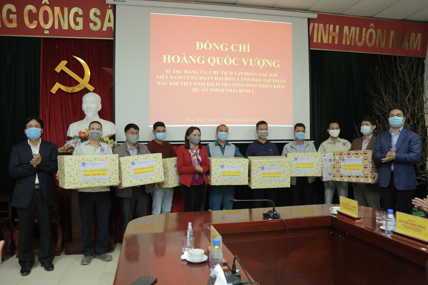Chủ tịch HĐTV Petrovietnam Hoàng Quốc Vượng kiểm tra tiến độ dự án NMNĐ Thái Bình 2