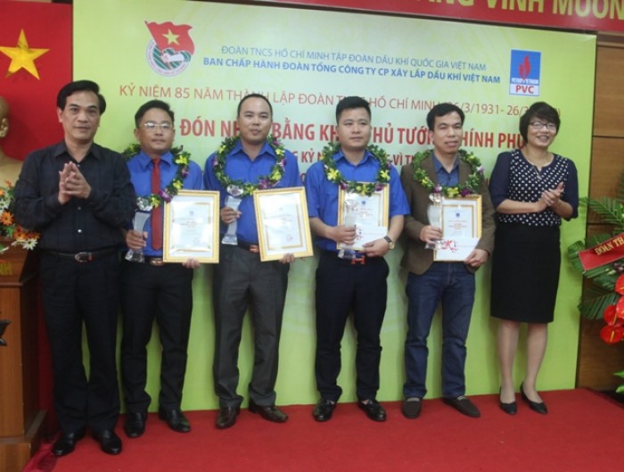 doan thanh nien pvc nhan bang khen thu tuong chinh phu