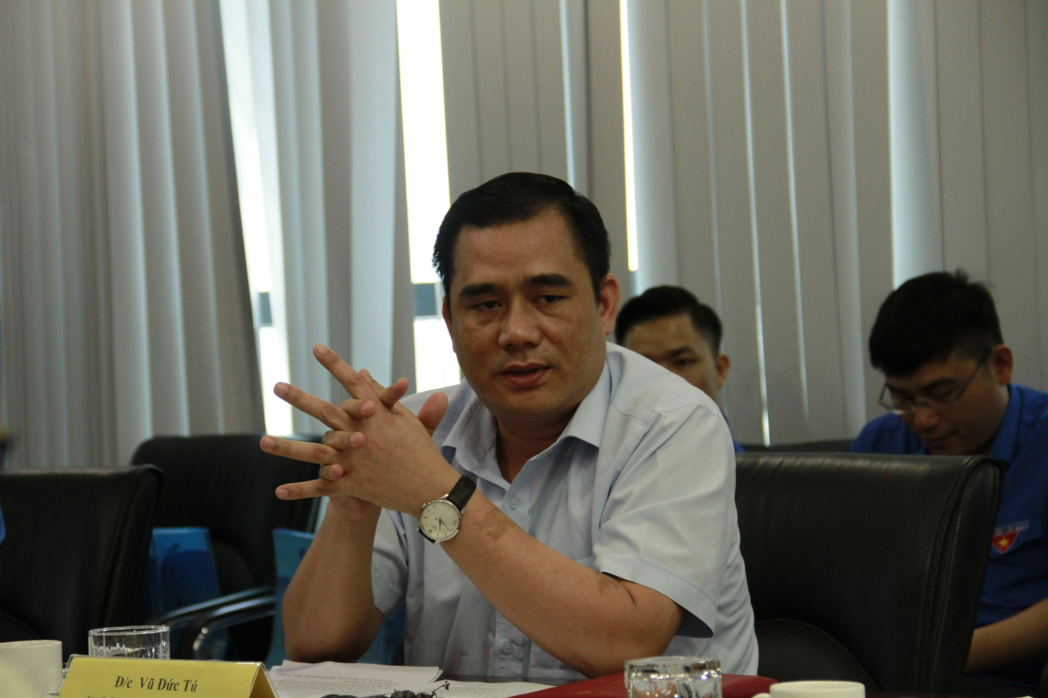 doan thanh nien tap doan lam viec voi doan khao sat thuc hien quy che can bo doan