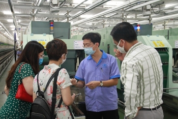 VNPOLY ký hợp đồng bao tiêu sản phẩm xơ PSF với các doanh nghiệp Dệt may miền Bắc