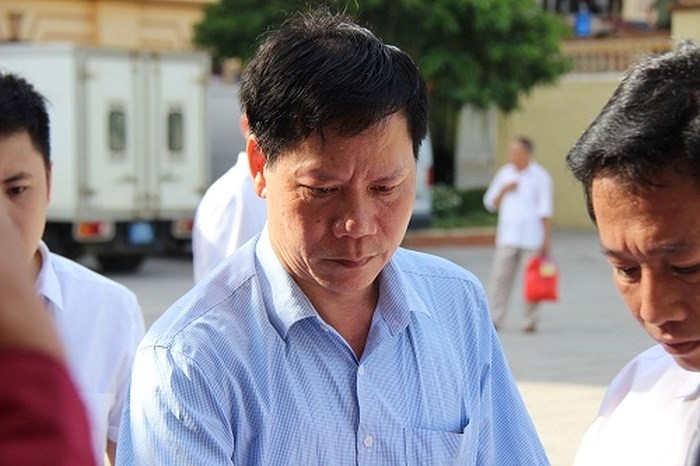 hoang cong luong chi duoc giam an con 30 thang tu giam