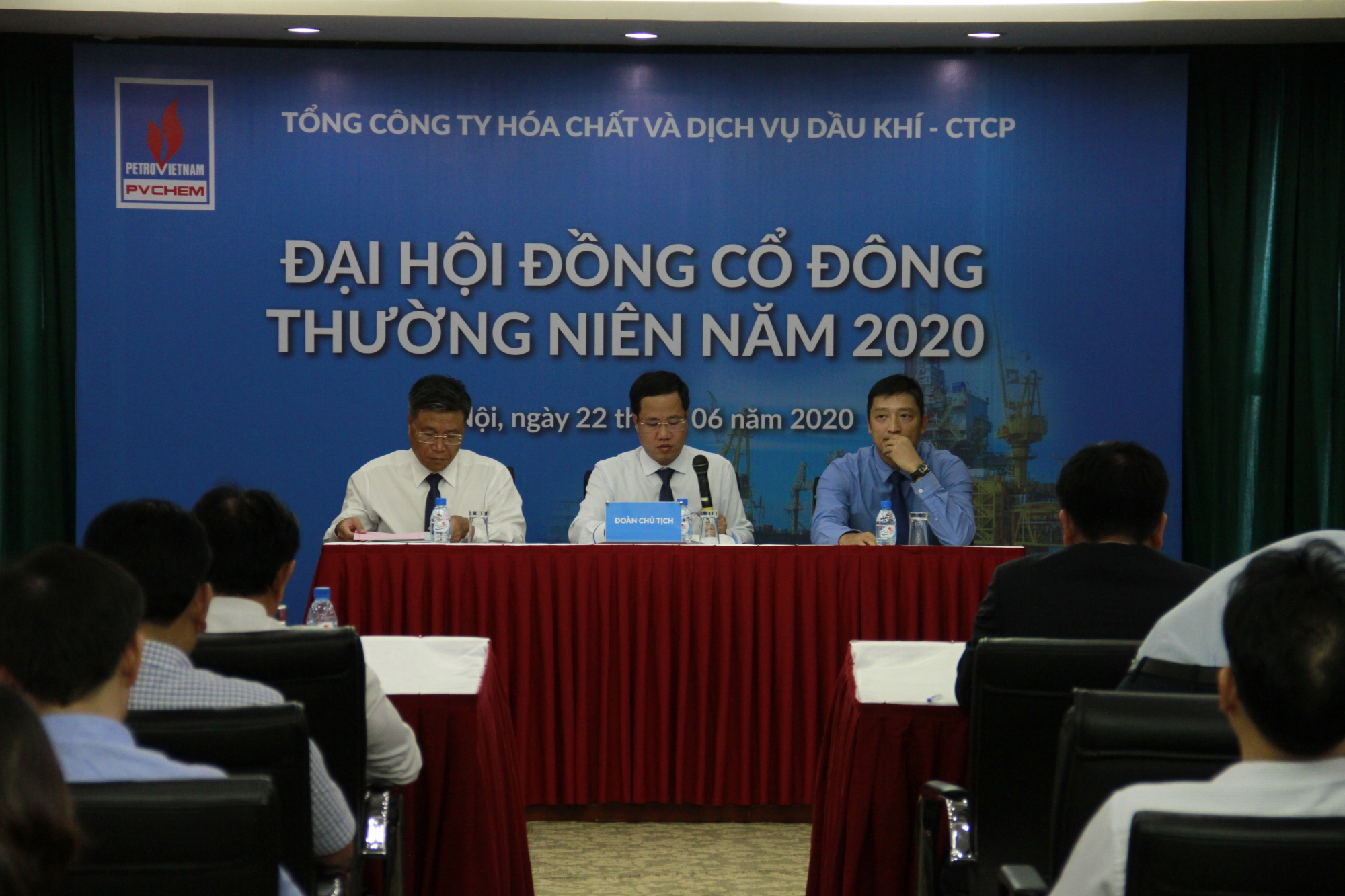 pvchem chia co tuc bang tien mat hon 21 ti dong