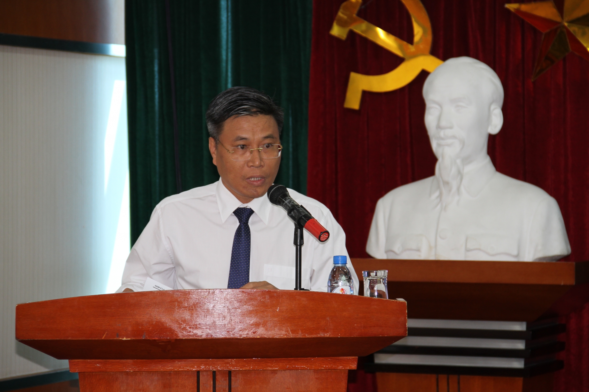 pvchem chia co tuc bang tien mat hon 21 ti dong
