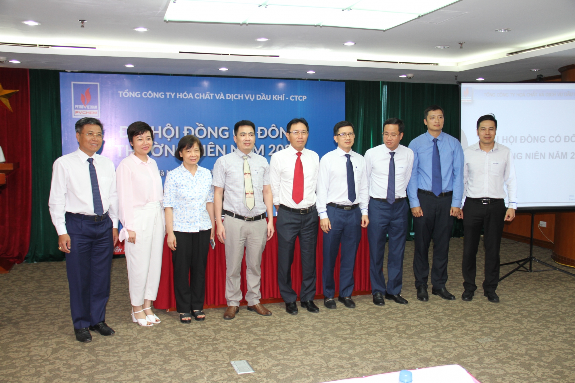 pvchem chia co tuc bang tien mat hon 21 ti dong