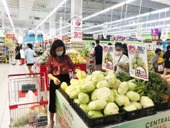 Miền Nam: Các mặt hàng thiết yếu đều đội giá 25-60%