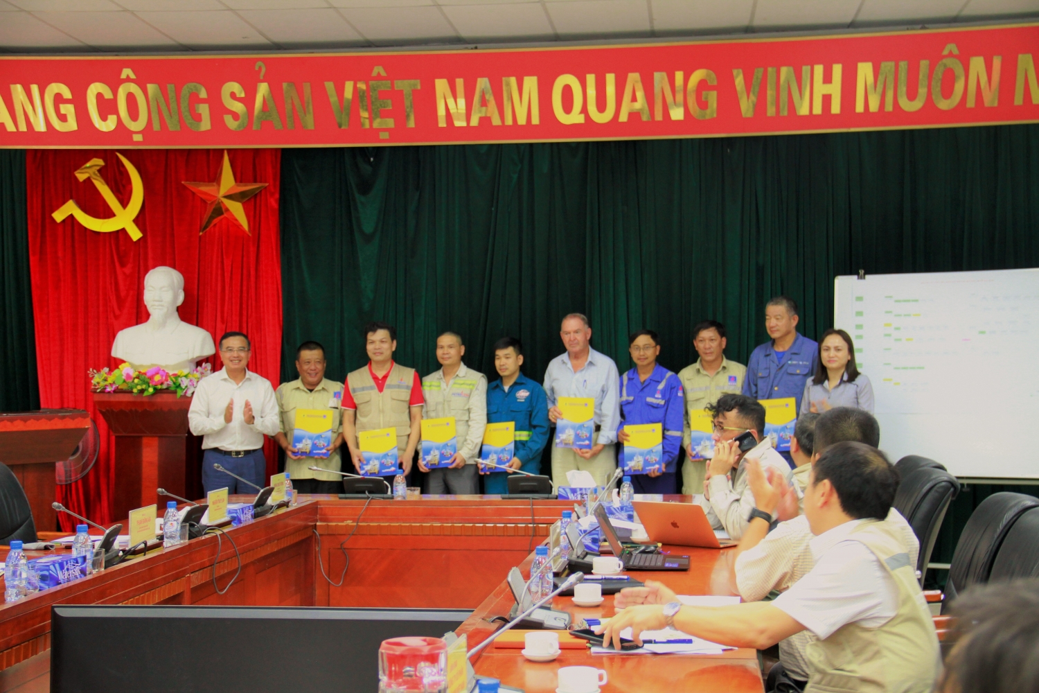 CĐ DKVN Thi đua phát điện thương mại NMNĐ Thái Bình 2