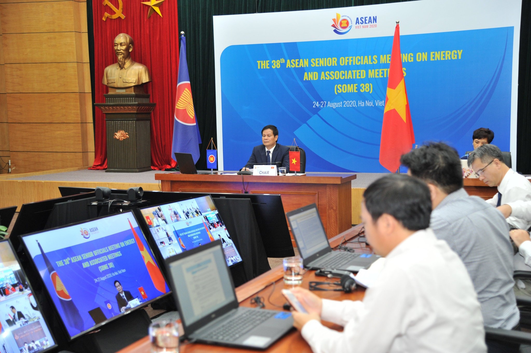 dong thuan co che huy dong von tu nhan trong truyen tai nang luong trong khu vuc