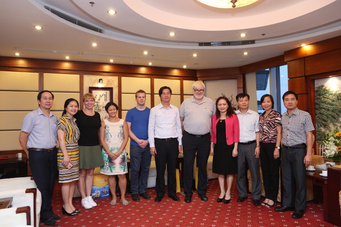 Chủ tịch Công Đoàn CNNL Na Uy thăm Công đoàn DKVN chu tich cong doan cnnl na uy leif sande den tham lam viec voi cong doan dkvn