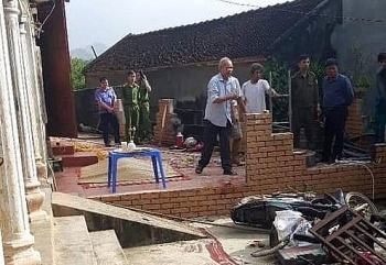 Nghẹt thở vây bắt "nghịch tử" sát hại mẹ nuôi