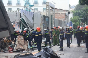 Hà Nội: Sập nhà sát phố đi bộ Hồ Gươm
