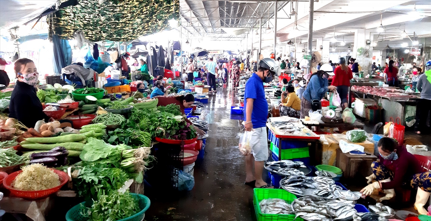 Các tỉnh thành phía Nam mở cửa trở lại gần 80% chợ truyền thống