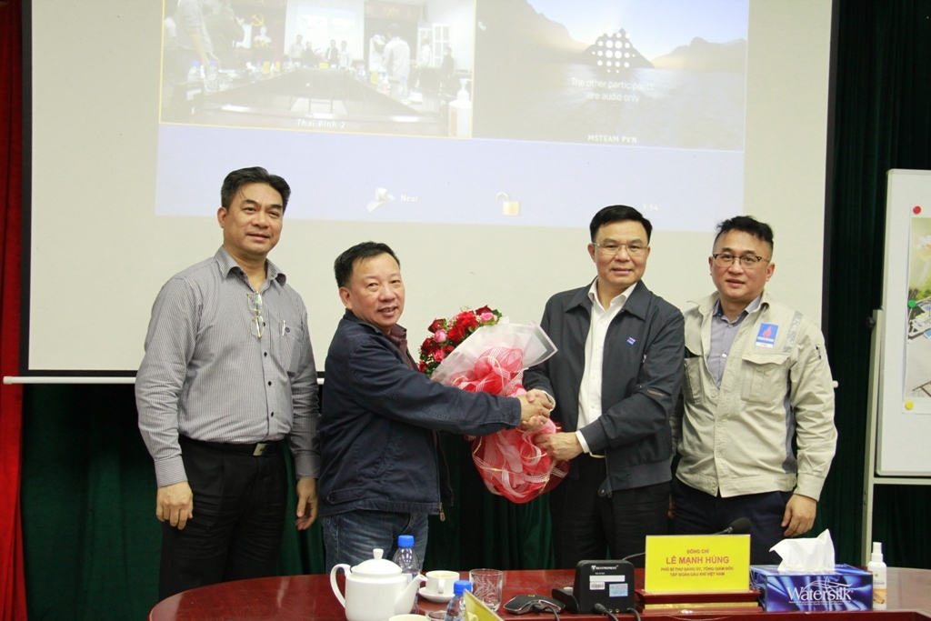 Chúng ta phải nỗ lực hết sức, từng ngày, từng giờ, từng cuộc họp