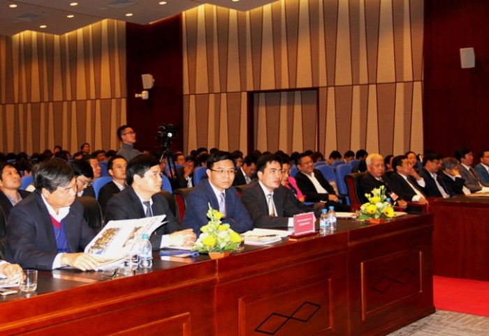 dmc chu dong doi pho voi thach thuc