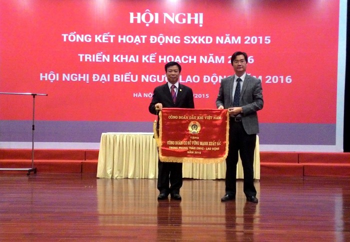 dmc chu dong doi pho voi thach thuc