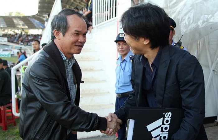 bau duc bat ngo muon hlv miura tiep tuc dan dat u23 viet nam