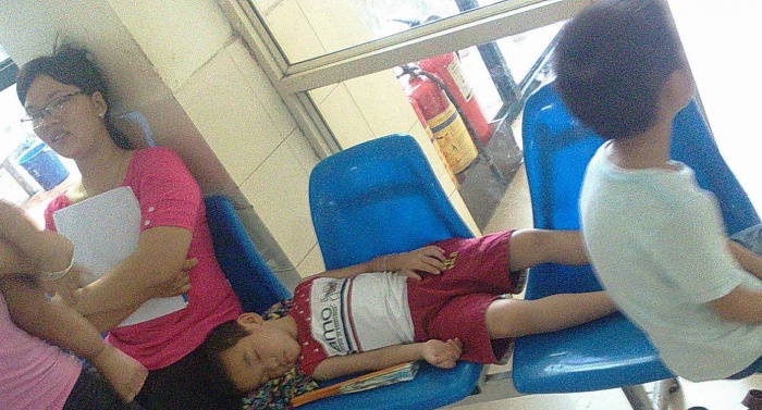 muon kieu nghi trua tai benh vien ngay nang nong