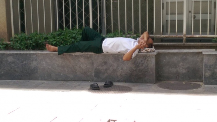 muon kieu nghi trua tai benh vien ngay nang nong