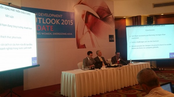 adb viet nam se tang truong 65 trong 2015