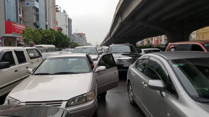 ha noi giao thong te liet o duong vanh dai 3