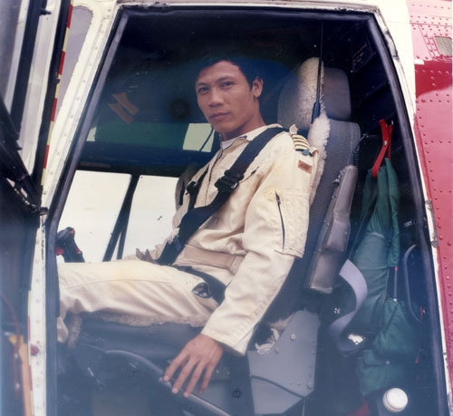 chuyen ve mot phi cong quan su co gan 11 nghin gio bay