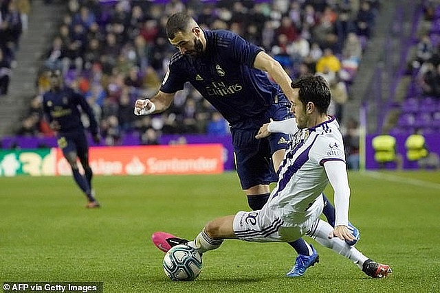danh bai valladolid real madrid soan ngoi dau bang cua barcelona