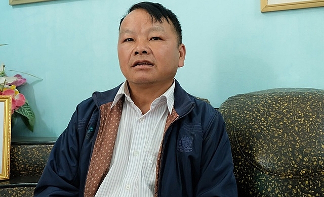 gia dinh truyen doi bao ve cot moc bien cuong