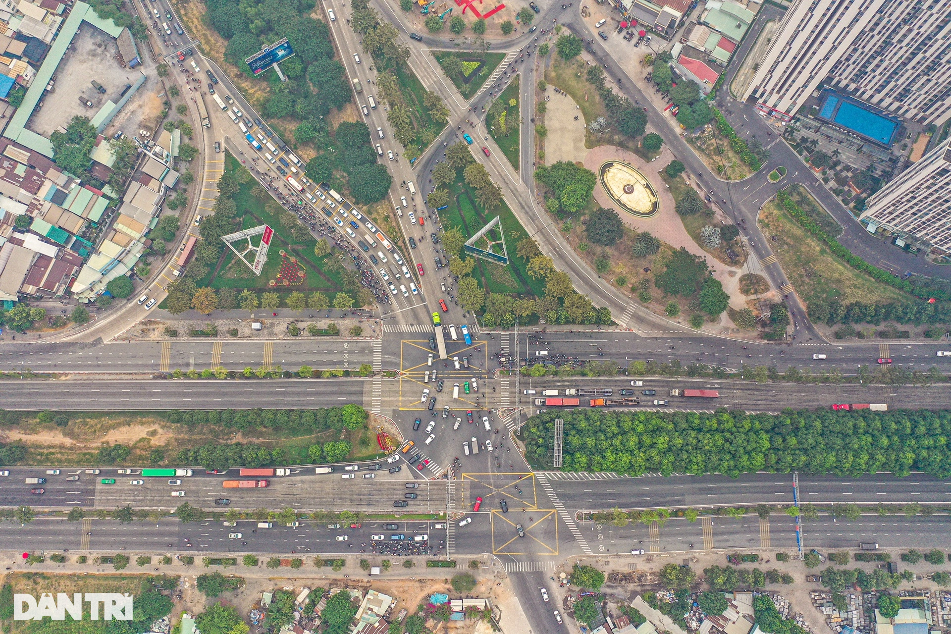 Những gam màu sáng tối của kinh tế TPHCM sau năm đại dịch - 4