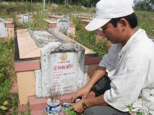 Người đàn ông 10 năm tìm thân nhân cho liệt sĩ
