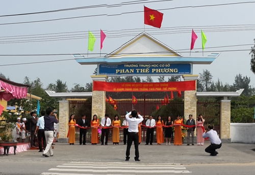Có một đảng viên được dân thờ