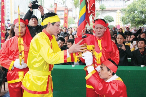 Ai dám... thề liêm chính đây?
