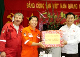 Công đoàn Vietsovpetro: Mọi hoạt động đều gắn liền với sản xuất - kinh doanh