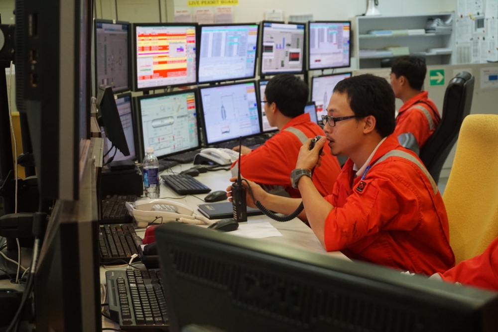 lan toa suc xuan tren nhung cong trinh dau khi