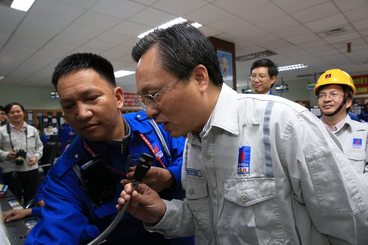 Lãnh đạo BSR kiểm tra công tác vận hành sản xuất trong dịp Tết Nguyên đán 2019 lanh dao bsr kiem tra cong tac van hanh san xuat trong dip tet nguyen dan 2019