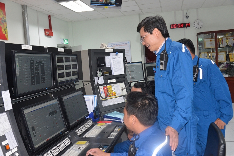 Lãnh đạo BSR kiểm tra công tác vận hành sản xuất trong dịp Tết Nguyên đán 2019 lanh dao bsr kiem tra cong tac van hanh san xuat trong dip tet nguyen dan 2019