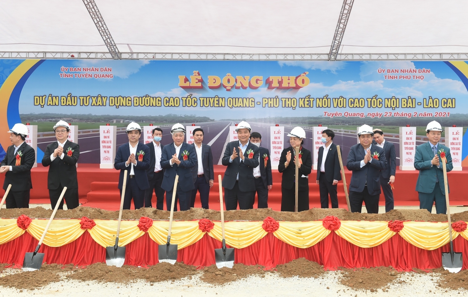 Thủ tướng làm việc với lãnh đạo chủ chốt tỉnh Tuyên Quang