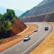 Triển khai Nghị quyết của Quốc hội về chủ trương đầu tư Dự án xây dựng cao tốc Bắc - Nam phía Đông