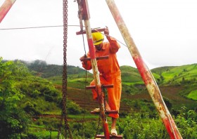 Chuyện nhà đèn ở vùng biên