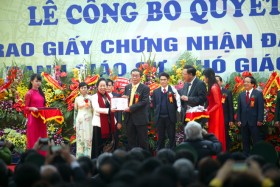 Tiến sỹ, giáo sư - nhiều mà vẫn thiếu!
