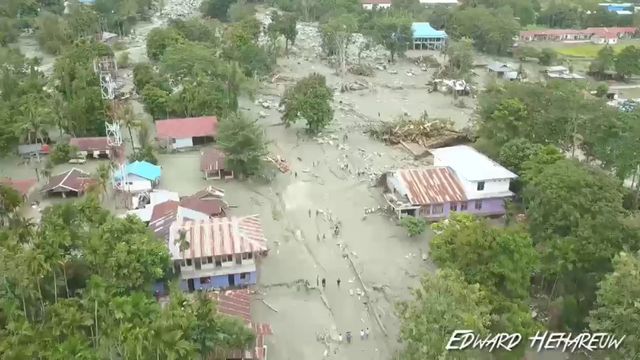 Lũ quét kinh hoàng tại Indonesia, ít nhất 63 người thiệt mạng lu quet kinh hoang tai indonesia it nhat 63 nguoi thiet mang