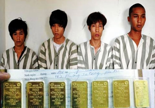 Nên "thưởng" cho… trộm!