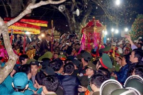 Khi quan chức ngày càng mê tín