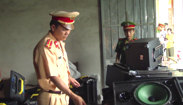 kham xet nha nghi can cam dau duong day van chuyen 1 tan ma tuy da